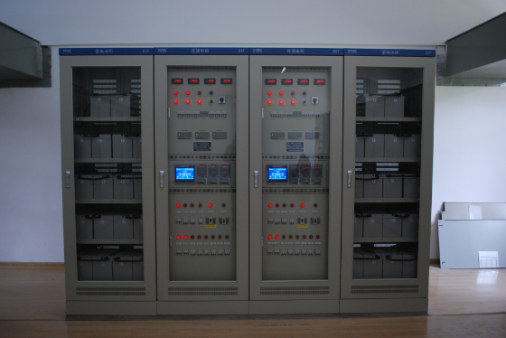 ��h�������^��վ2��100Ah/220Vֱ�����F(xi��n)��